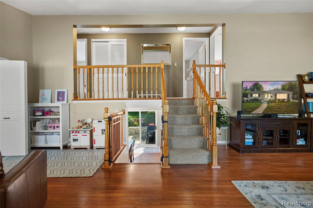 1479 North Pine Street Rochester Hills, MI 48307 - Photo 7 of 25