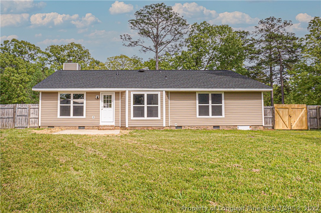974 Rim Road Fayetteville, NC 28314 - Photo 38 of 40 front view of a house with a big yard
