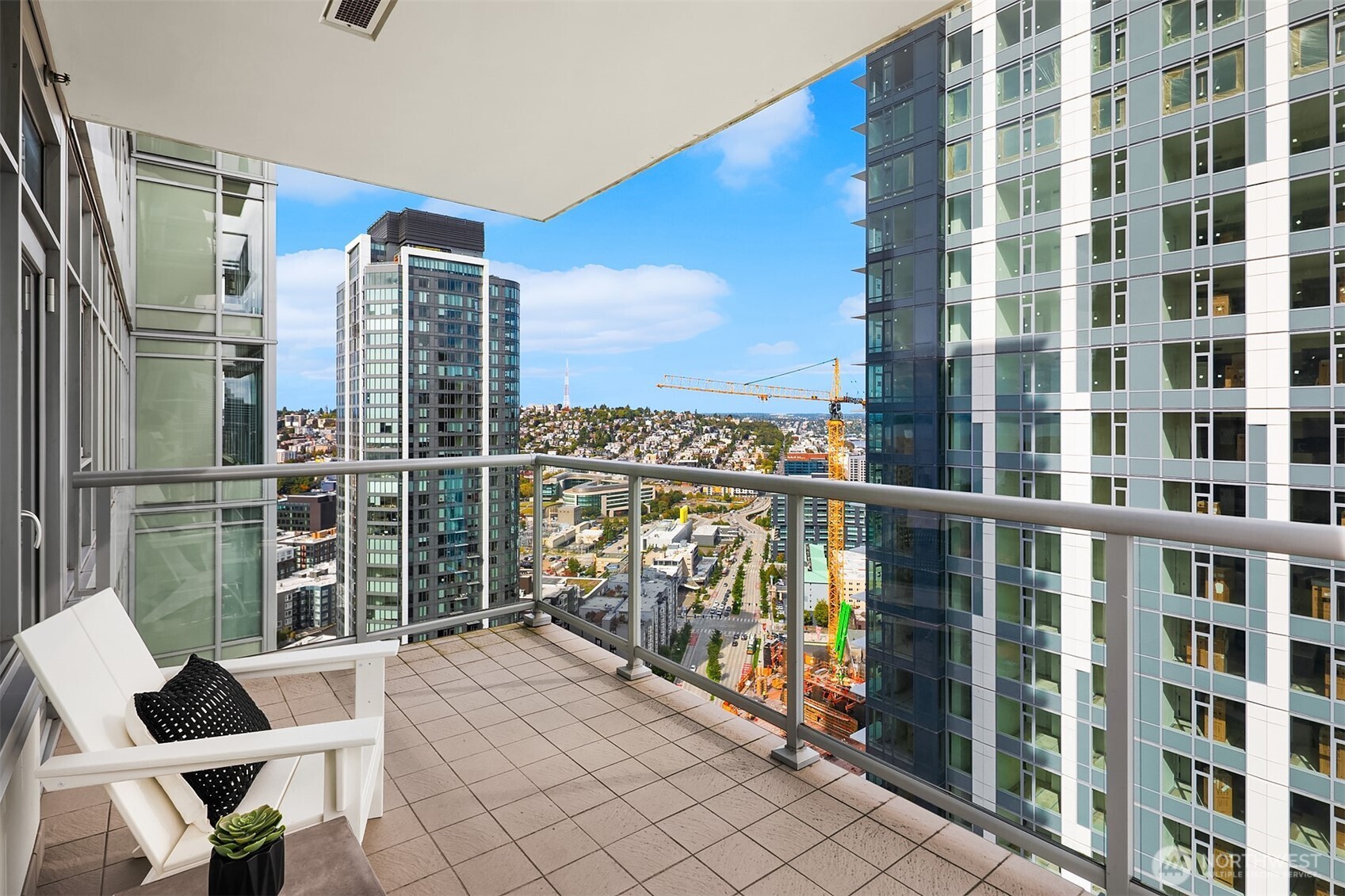 583 Battery Street, Unit 3002N Seattle, WA 98121 - Photo 10 of 39