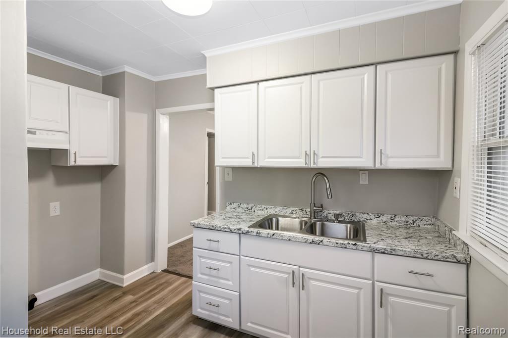 245 South Edith Street Pontiac, MI 48342 - Photo 10 of 21