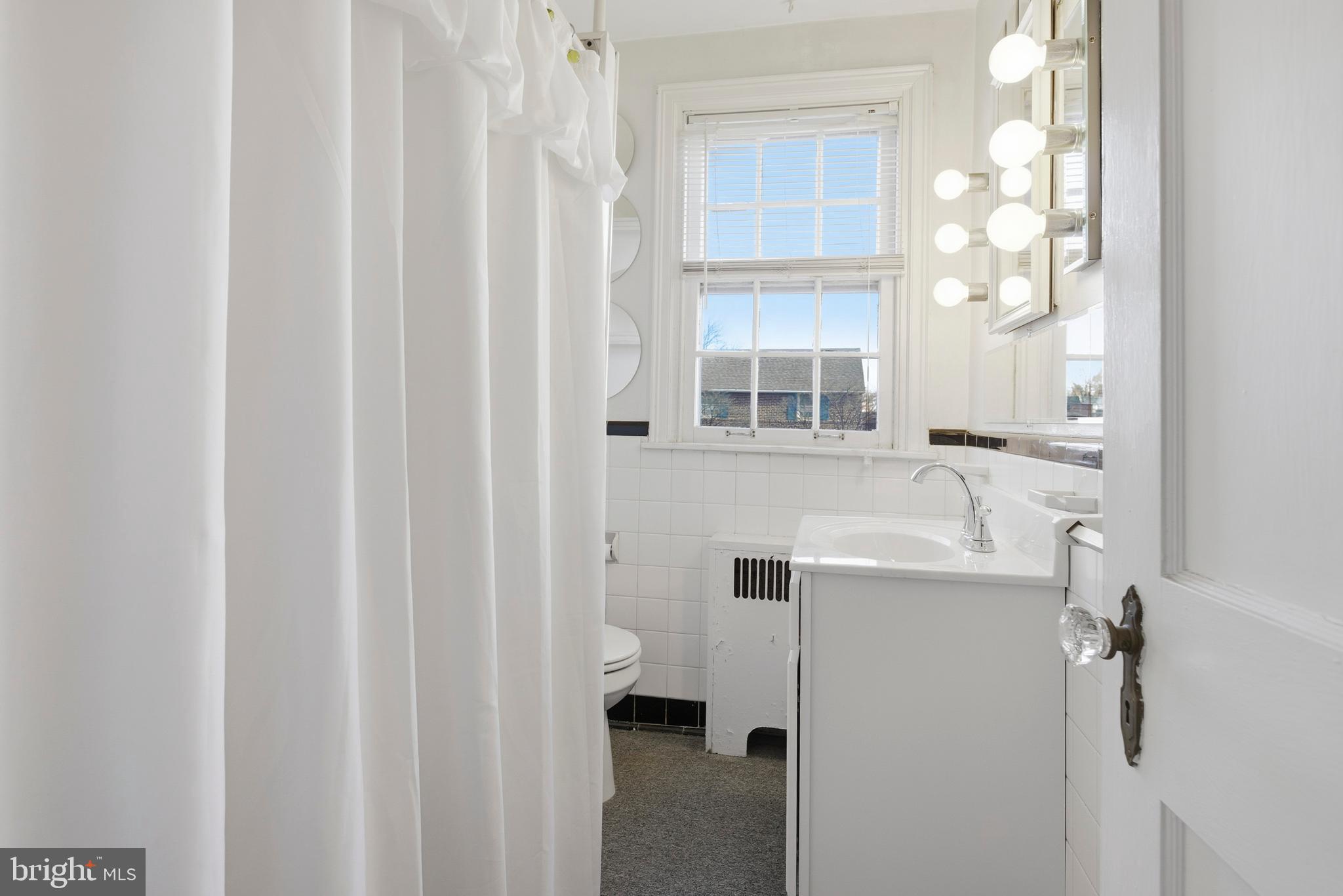 1121 Chester Pike Crum Lynne, PA 19022 - Photo 18 of 26