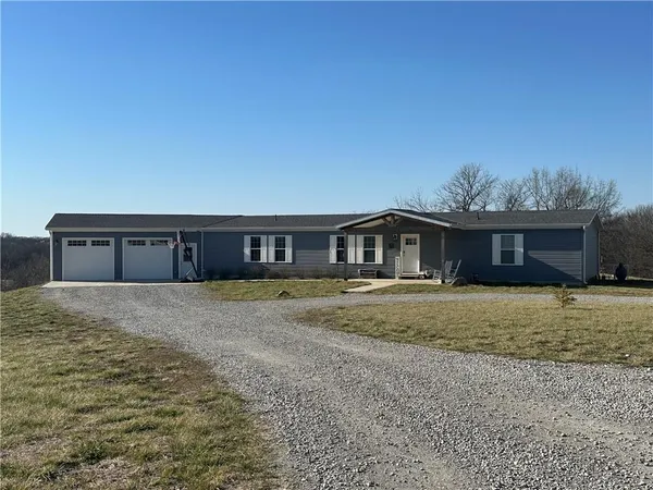 $599,999 | 3272 Southwest 204th Street, Plattsburg, MO 64477