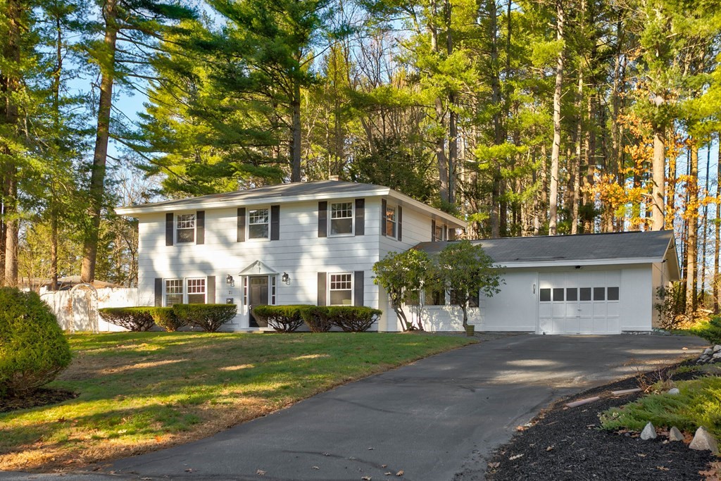 21 Ansie Road Chelmsford, MA 01824 - Photo 1 of 19