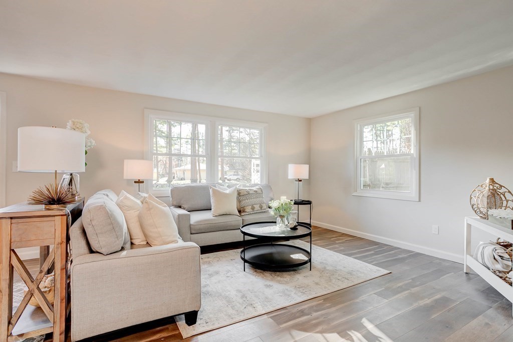 21 Ansie Road Chelmsford, MA 01824 - Photo 4 of 19