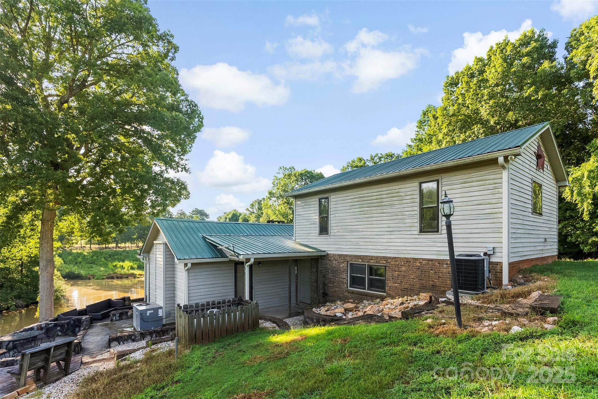 358 Lucille Road Bessemer City, NC 28016 - Photo 9 of 31 Gallery Image 9