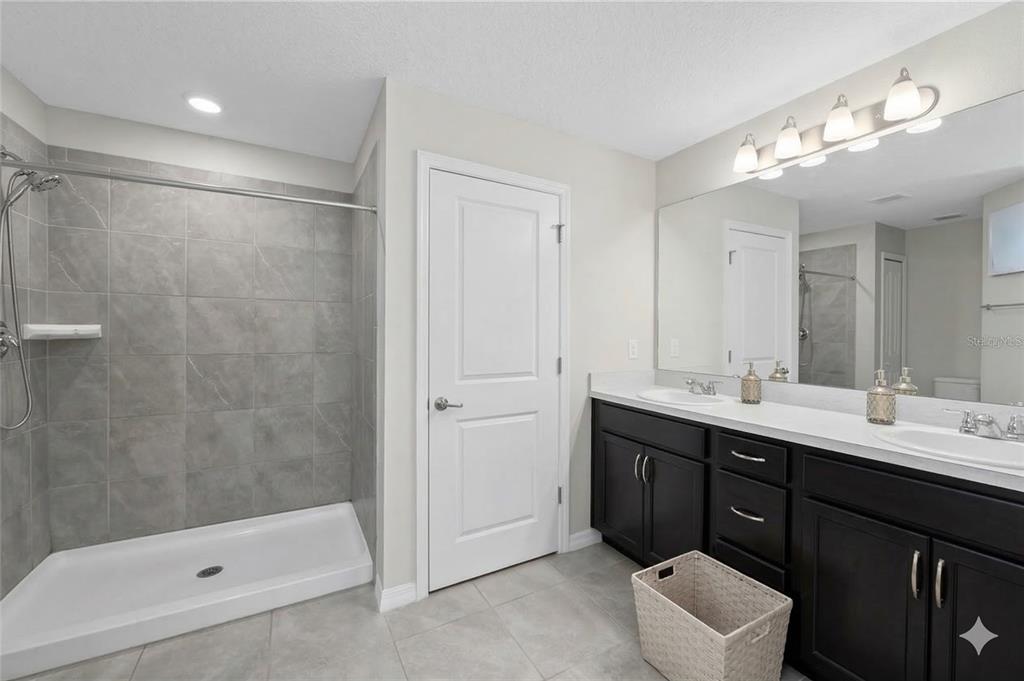 10120 Carp Holw Road Sun City Center, FL 33573 - Photo 4 of 17