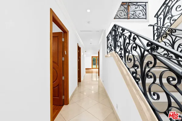 a view of an entryway