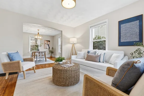 $979,500 | 5 Pickett Street, Beverly, MA 01915