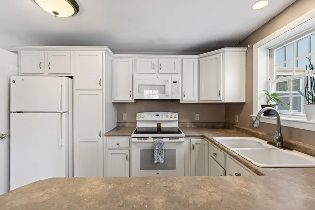 $589,000 | 5 Sand Bar Road, Windham, ME 04062