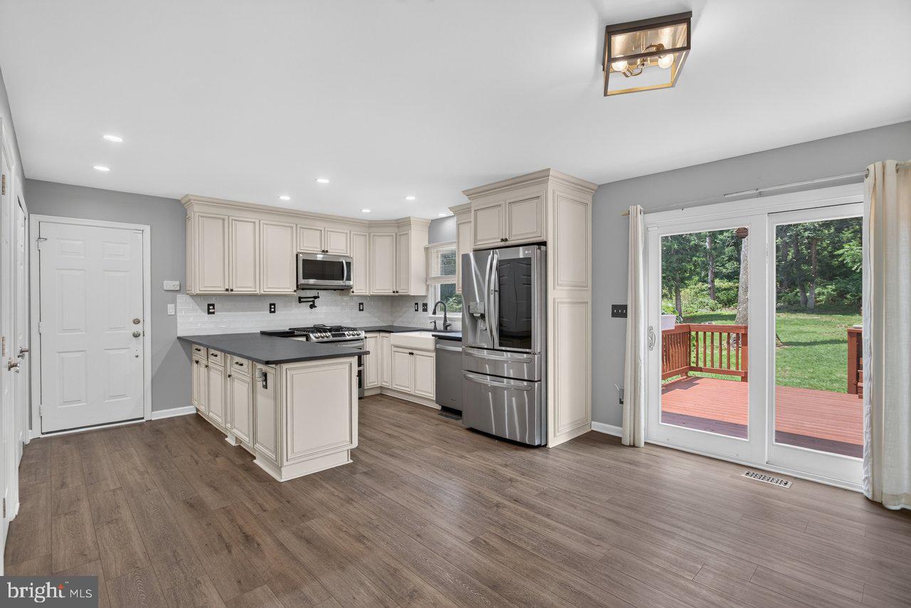 220 Oates Road Star Tannery, VA 22654 - Photo 24 of 109