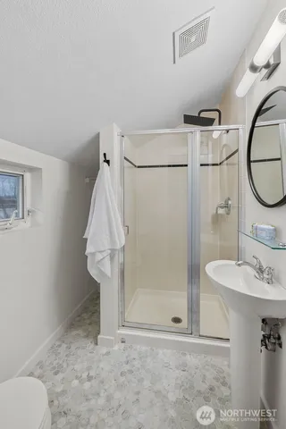 $1,549,995 | 1203 5th Avenue North, Seattle, WA 98109