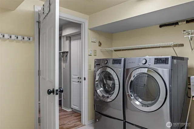 $1,549,995 | 1203 5th Avenue North, Seattle, WA 98109