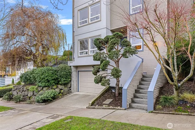 $1,549,995 | 1203 5th Avenue North, Seattle, WA 98109
