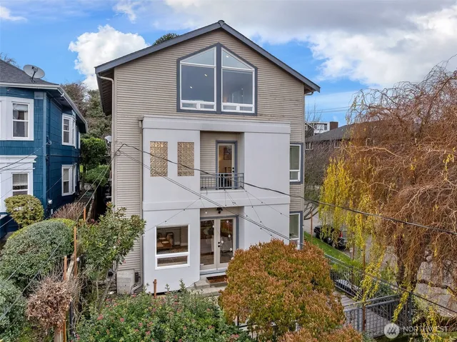 $1,549,995 | 1203 5th Avenue North, Seattle, WA 98109