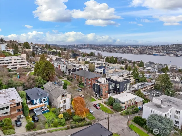 $1,549,995 | 1203 5th Avenue North, Seattle, WA 98109