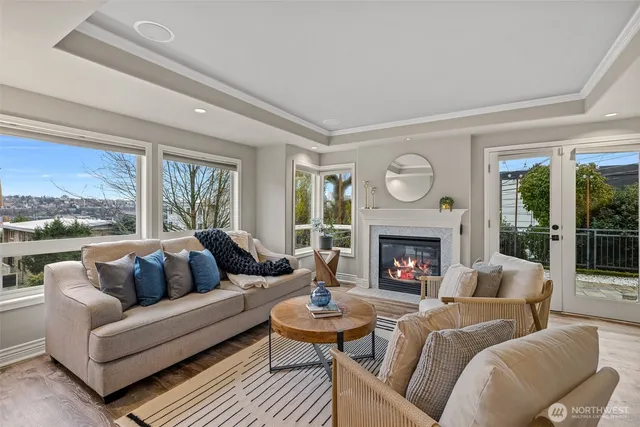 $1,549,995 | 1203 5th Avenue North, Seattle, WA 98109