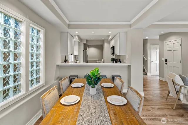 $1,549,995 | 1203 5th Avenue North, Seattle, WA 98109