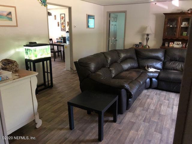 403 Hoot Owl Road Satsuma, FL 32189 - Photo 9 of 18 living