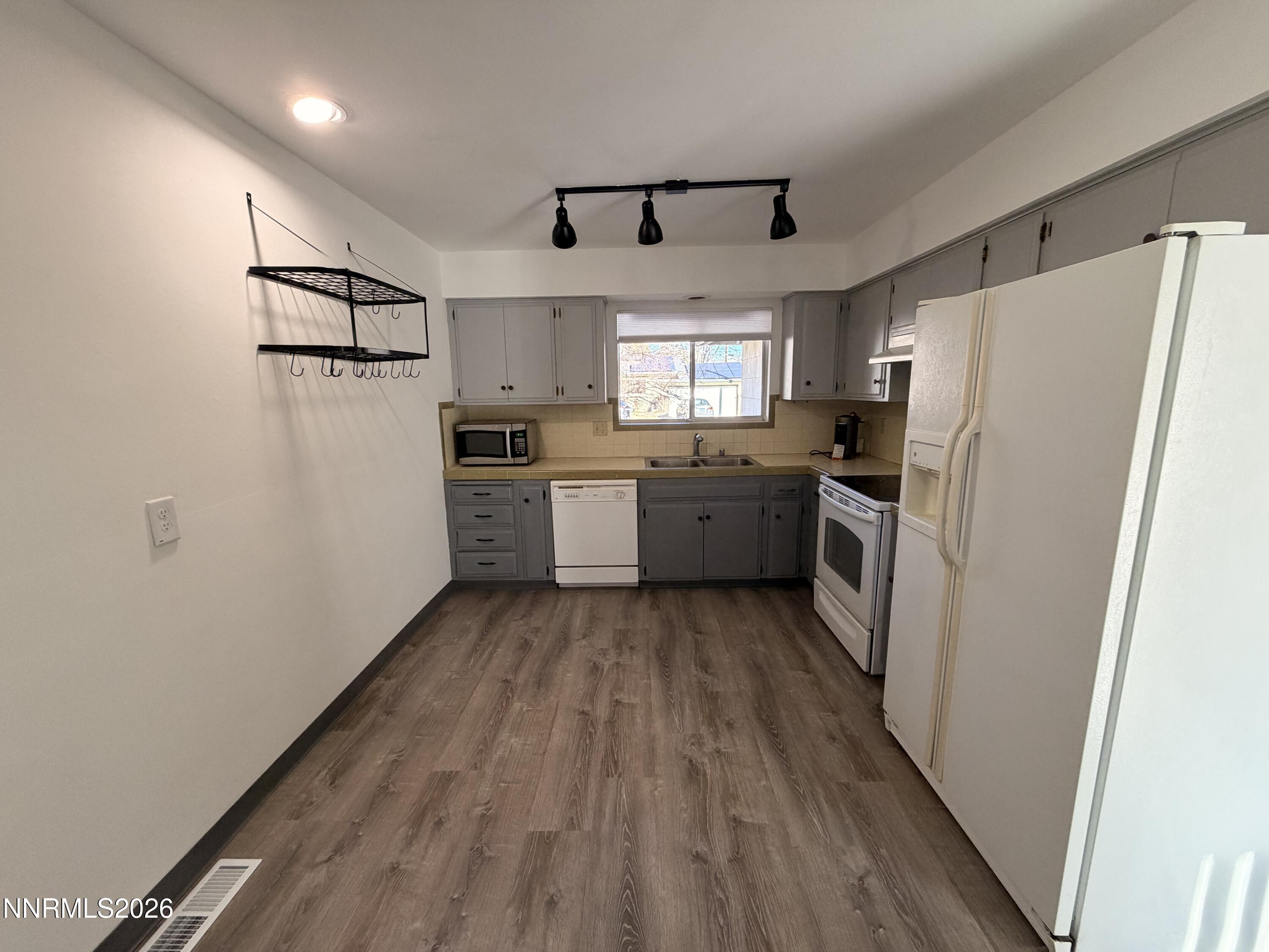 2030 Prince Way Reno, NV 89503 - Photo 6 of 24 2026-01-26 09.41.06