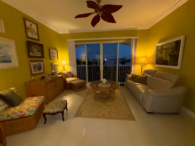 $449,900 | 29 Harbour Isle Drive West, Unit 201, Fort Pierce, FL 34949