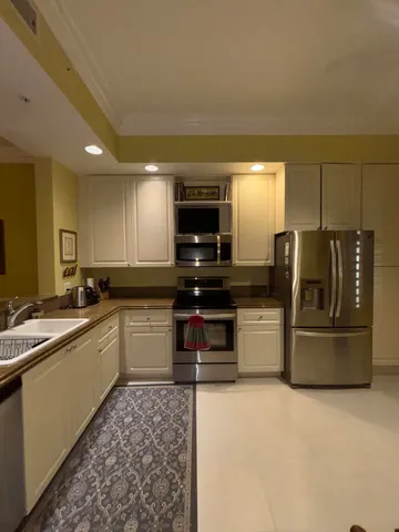 $449,900 | 29 Harbour Isle Drive West, Unit 201, Fort Pierce, FL 34949