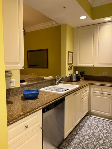 $449,900 | 29 Harbour Isle Drive West, Unit 201, Fort Pierce, FL 34949