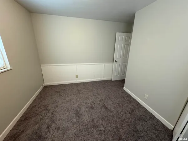 $1,199 | 6411 North Randwick Road, Peoria, IL 61615