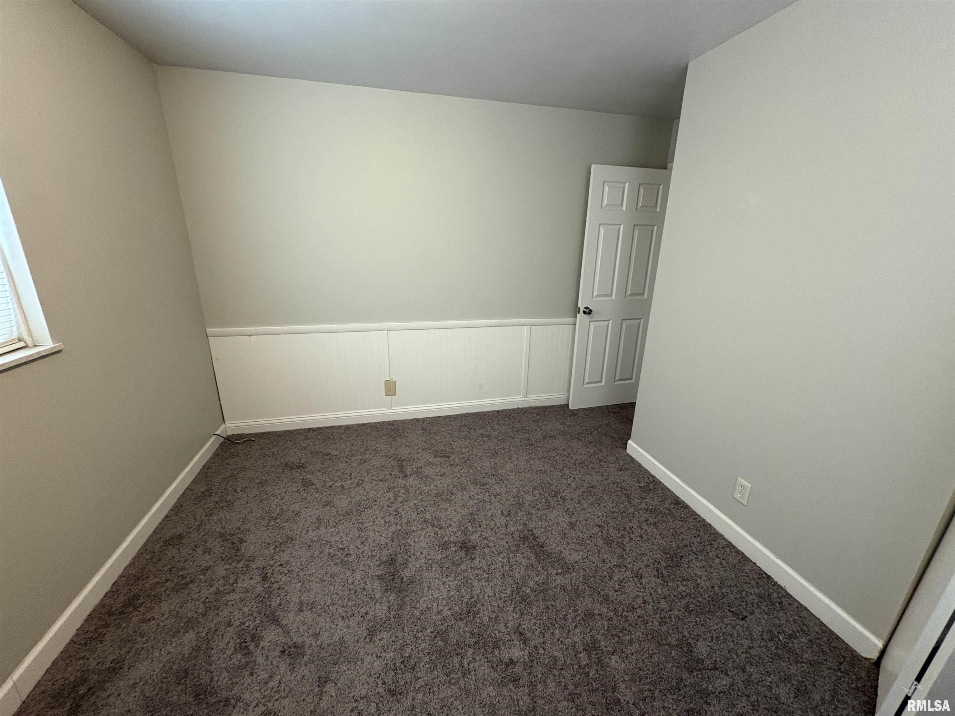 6411 North Randwick Road Peoria, IL 61615 - Photo 5 of 13