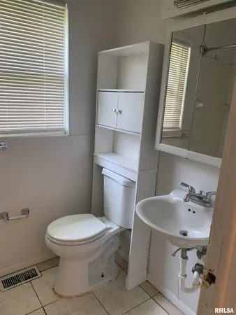 $1,199 | 6411 North Randwick Road, Peoria, IL 61615