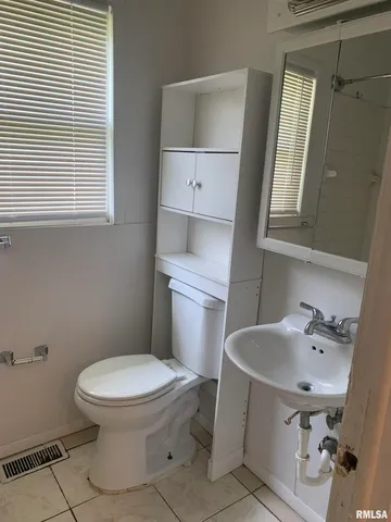 $1,199 | 6411 North Randwick Road, Peoria, IL 61615