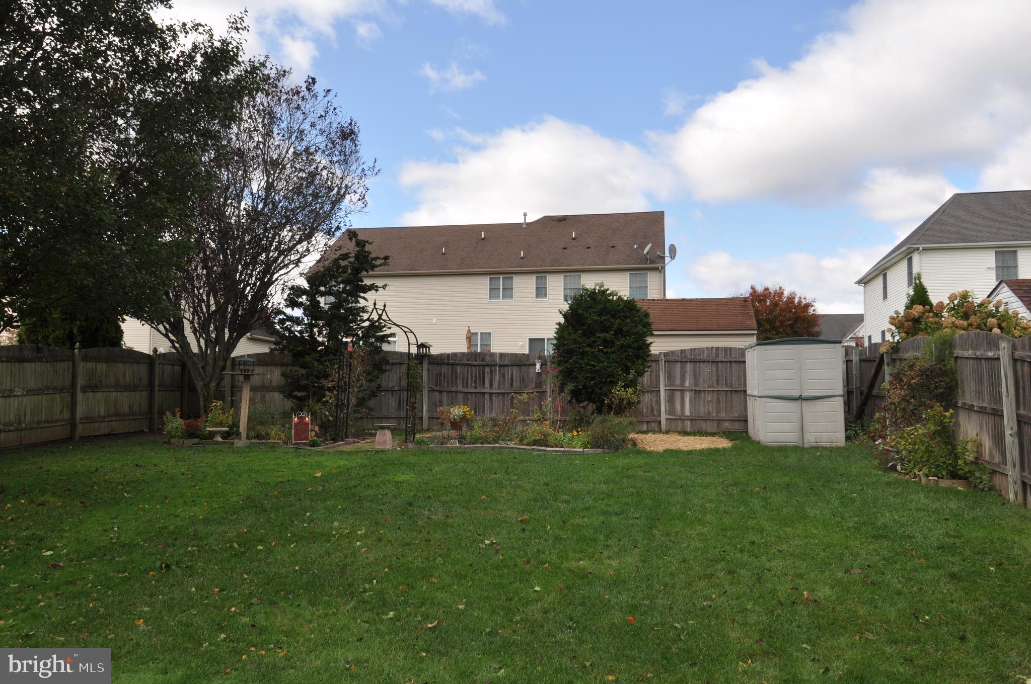 9 Cobblestone Court Columbus, NJ 08022 - Photo 34 of 37