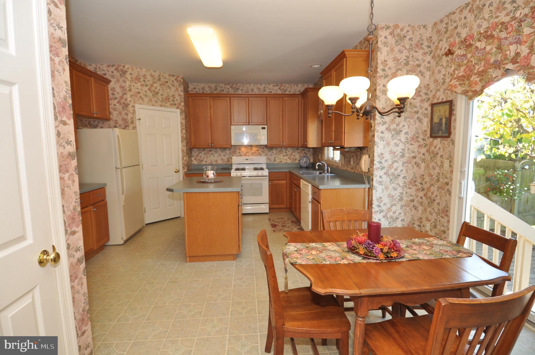 9 Cobblestone Court Columbus, NJ 08022 - Photo 9 of 37