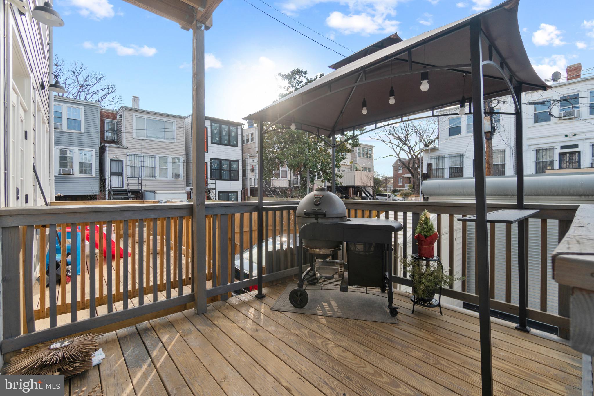 314 17th Place Northeast Washington, DC 20002 - Photo 13 of 30 Rear deck