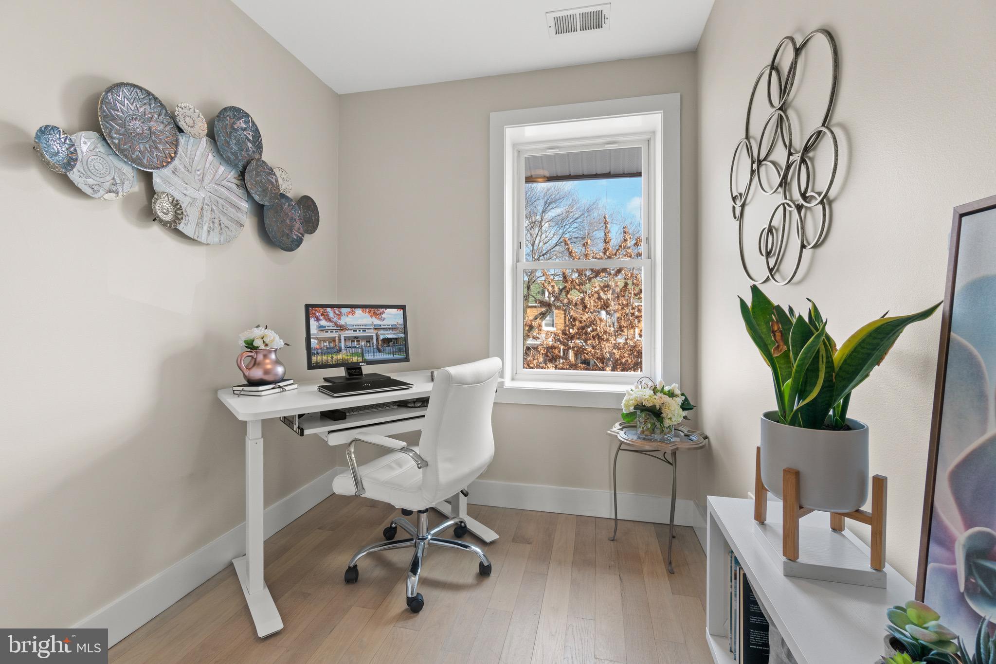 314 17th Place Northeast Washington, DC 20002 - Photo 21 of 30 Third bedroom / office