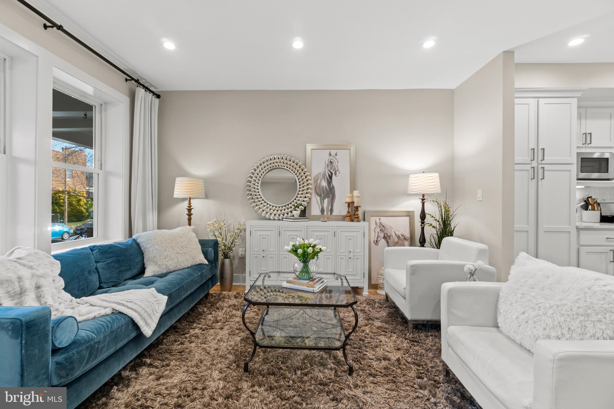 314 17th Place Northeast Washington, DC 20002 - Photo 4 of 30 Living room