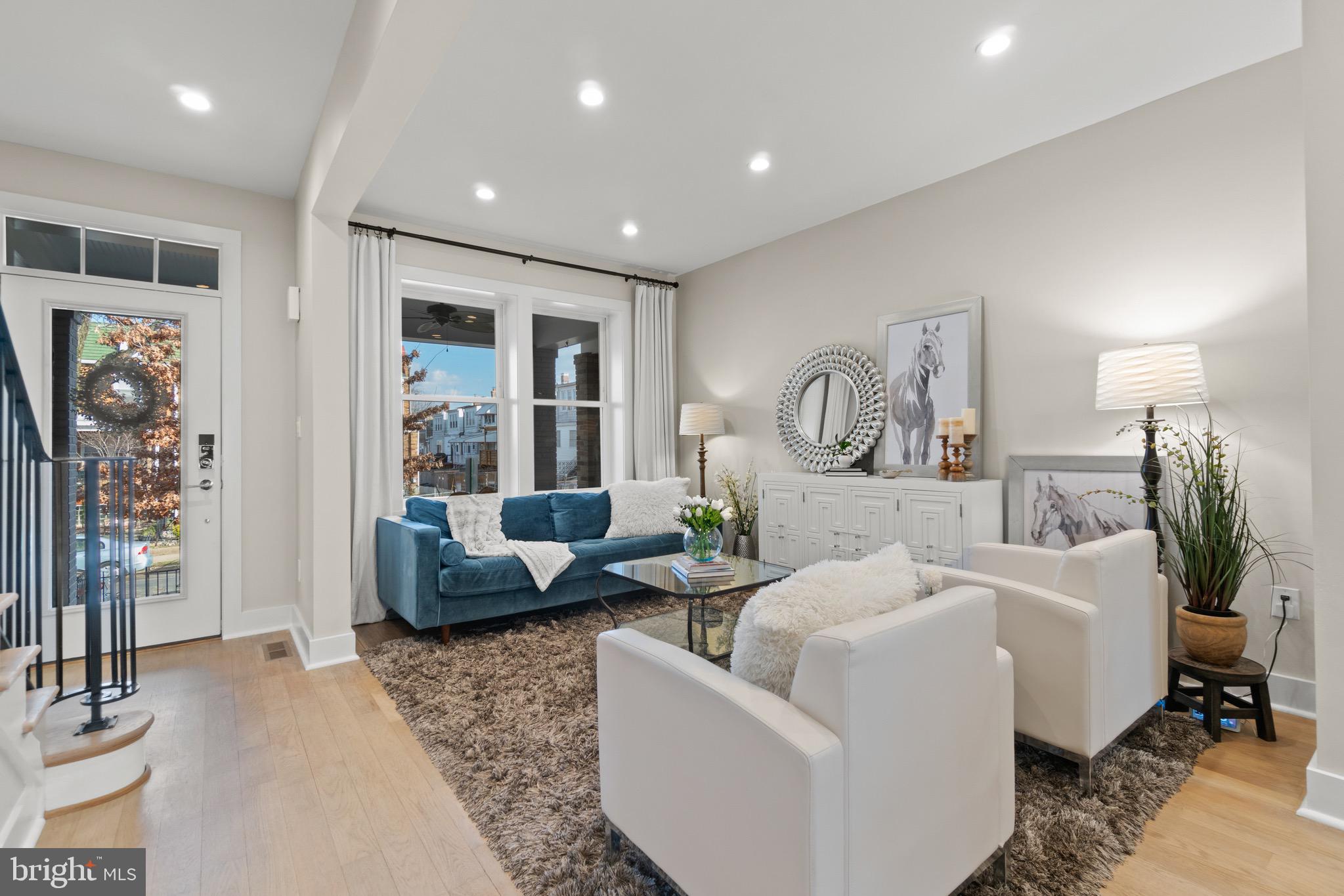 314 17th Place Northeast Washington, DC 20002 - Photo 5 of 30 Living room