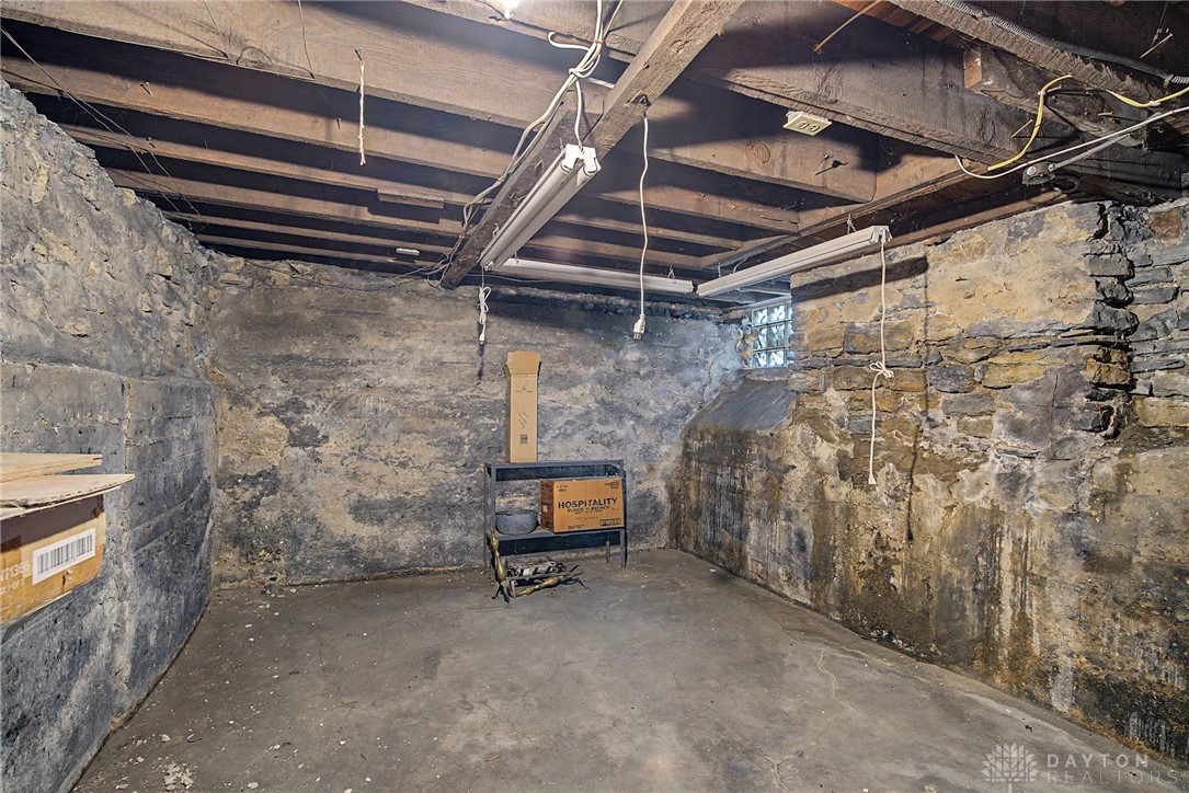 720 Main Street Hamilton, OH 45013 - Photo 34 of 44