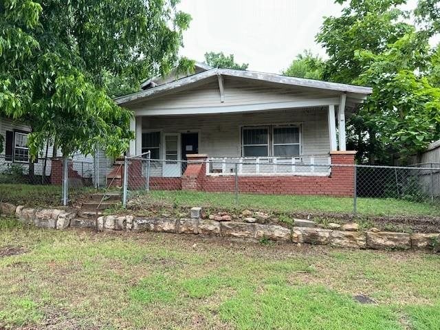 805 Cedar Street Perry, OK 73077 - Photo 1 of 8 Gallery Image 1
