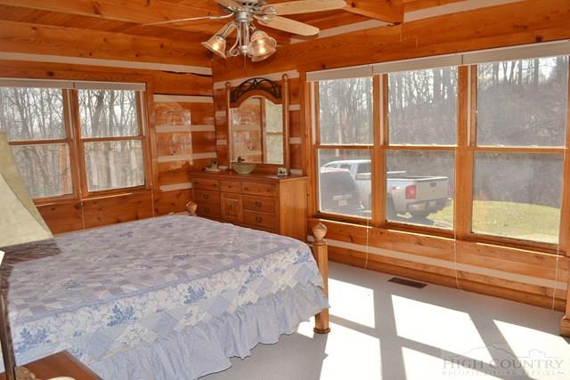 1583 Razor Ridge Road Troutdale, VA 24378 - Photo 4 of 30 Gallery Image 4