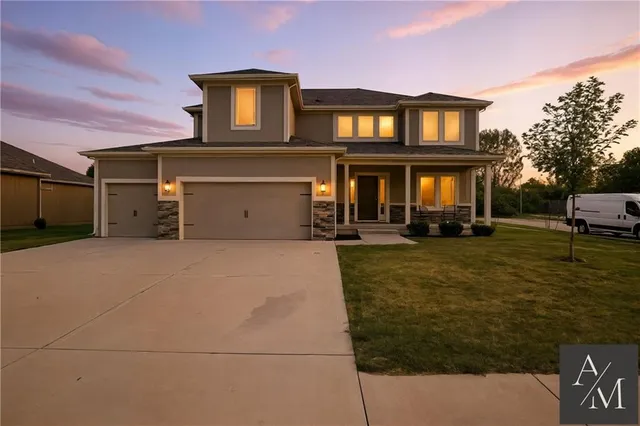 $599,900 | 10838 North Bristol Avenue, Kansas City, MO 64156