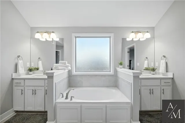 $599,900 | 10838 North Bristol Avenue, Kansas City, MO 64156