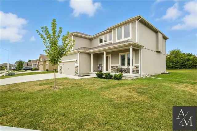 $599,900 | 10838 North Bristol Avenue, Kansas City, MO 64156