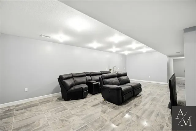 $599,900 | 10838 North Bristol Avenue, Kansas City, MO 64156