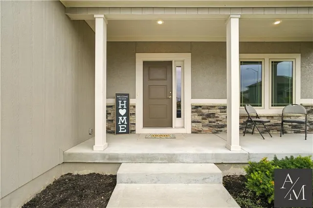 $599,900 | 10838 North Bristol Avenue, Kansas City, MO 64156