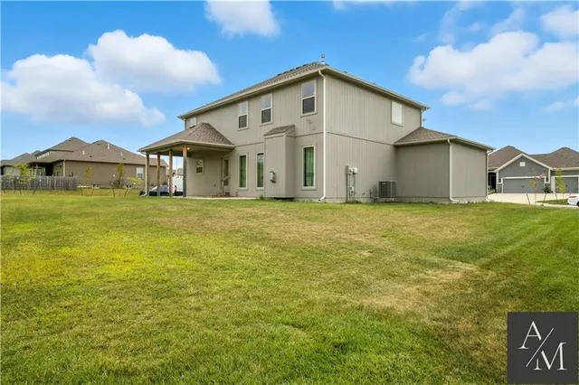 $599,900 | 10838 North Bristol Avenue, Kansas City, MO 64156