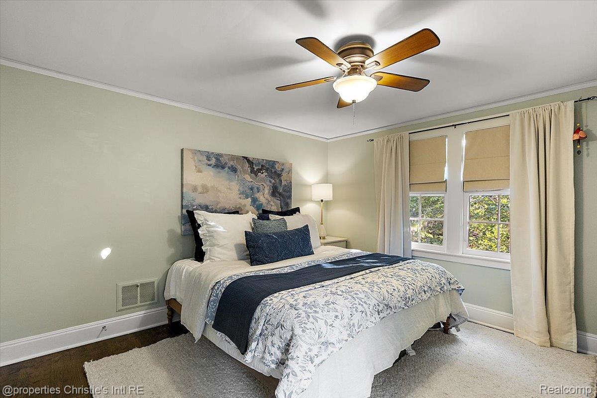 788 Rivard Boulevard Grosse Pointe, MI 48230 - Photo 19 of 32 47-788 Ricard -47.jpg
