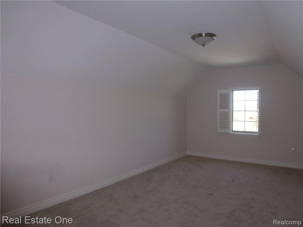 5220 Brecon Court, Unit 43 Rochester, MI 48306 - Photo 25 of 33 P1050630.JPG