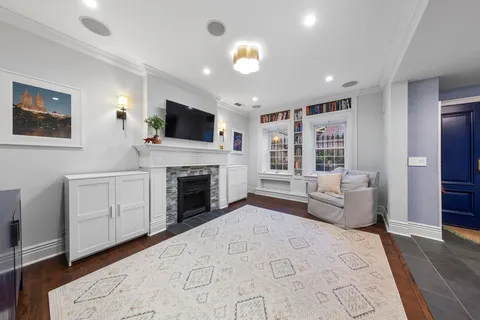 $1,250,000 | 1918 North Bissell Street, Chicago, IL 60614