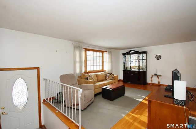 $364,900 | 384 Middletown Avenue, North Haven, CT 06473