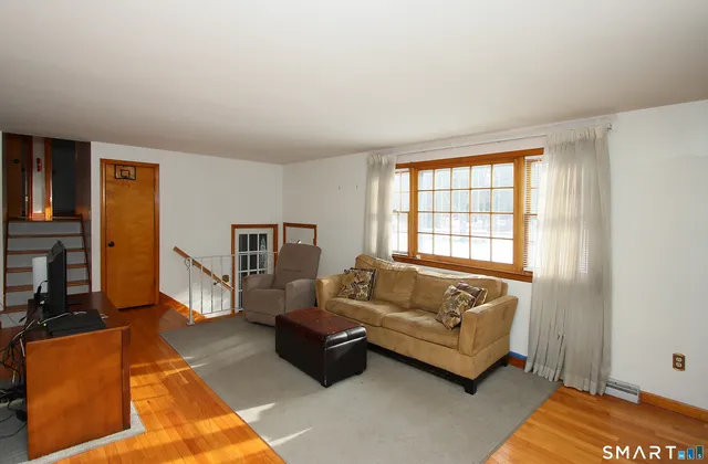 $364,900 | 384 Middletown Avenue, North Haven, CT 06473